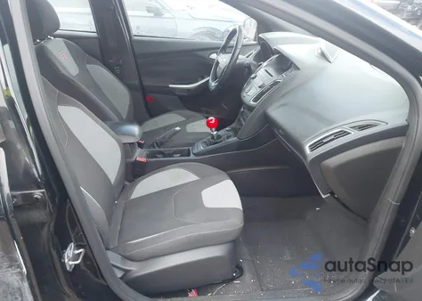 2016 Ford Focus St z USA, uszkodzony, nr VIN 1FADP3L9XGL266620